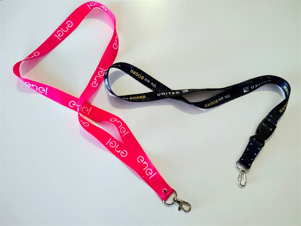 Cintas portacarnets personalizadas, detalle